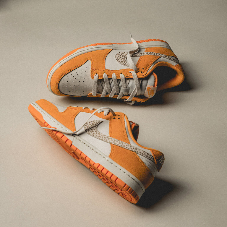 

Кроссовки Dunk Low *Safari Swoosh* Nike, цвет kumquat/light bone/dark driftwood