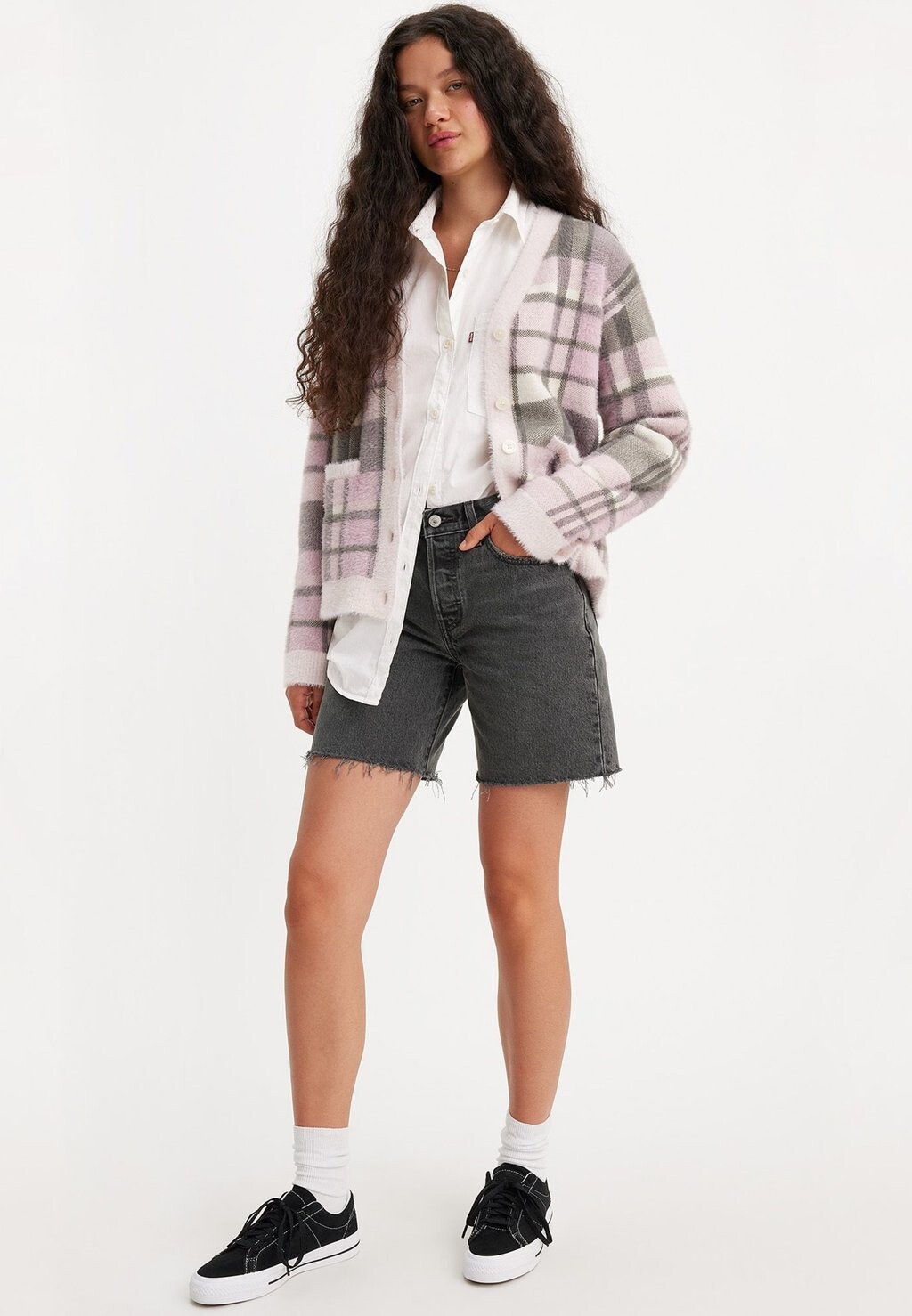 

Джинсовые шорты Levi's, черный деним