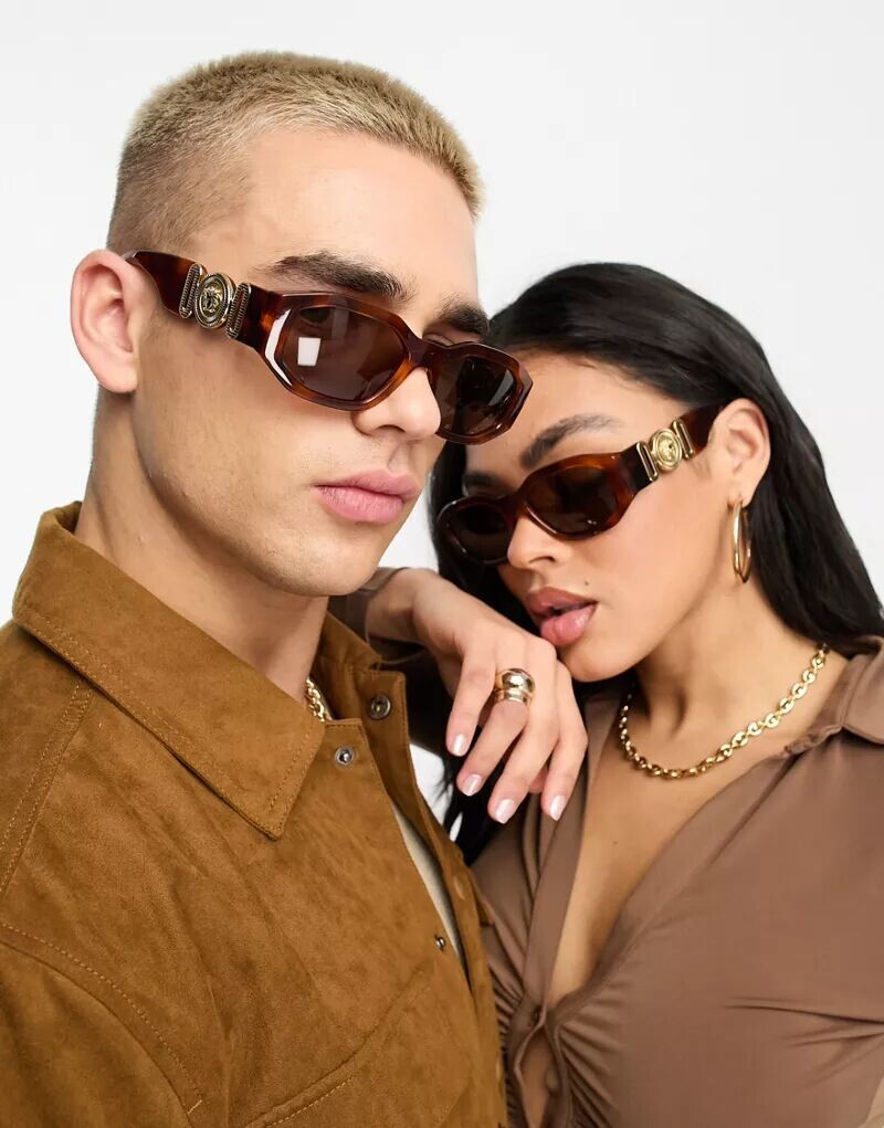 

Прямоугольные солнцезащитные очки Versace коричневого черепахового цвета