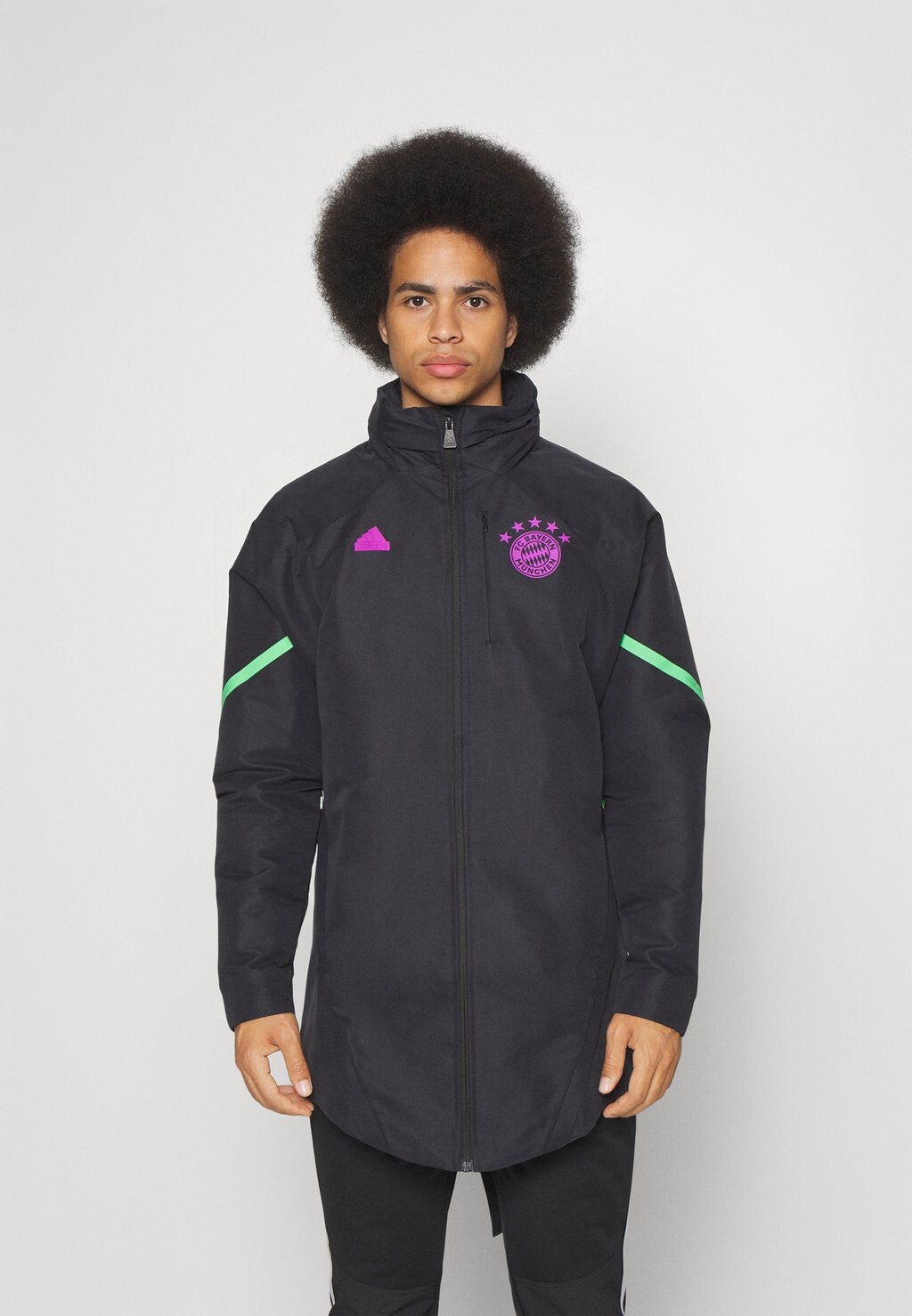 

Спортивная куртка Adidas