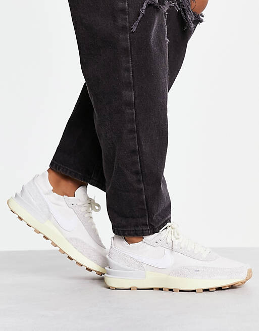 

Белые замшевые кроссовки Nike Waffle One, Белый