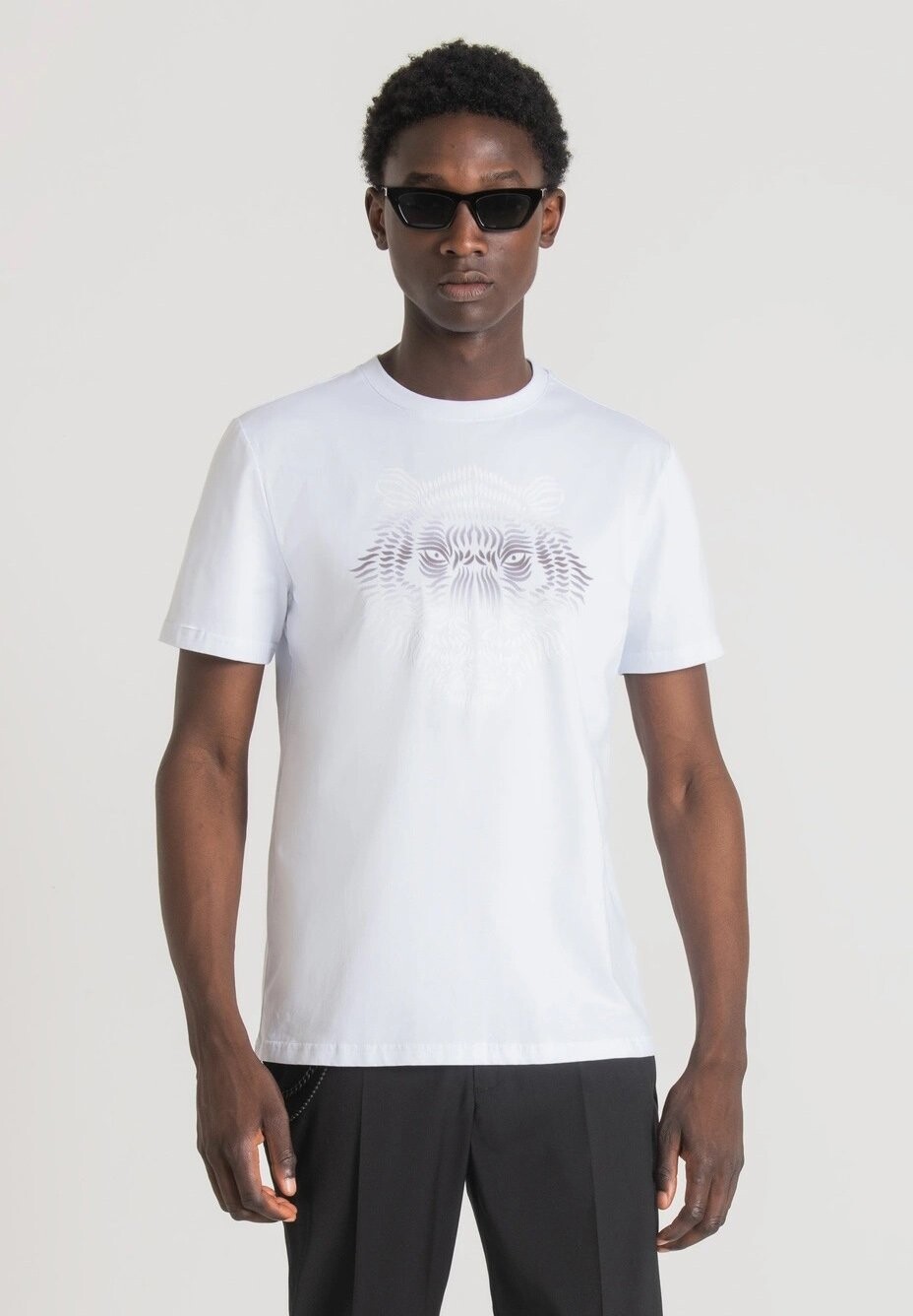 

Футболка с принтом Slim Fit T-Shirt Antony Morato, белый