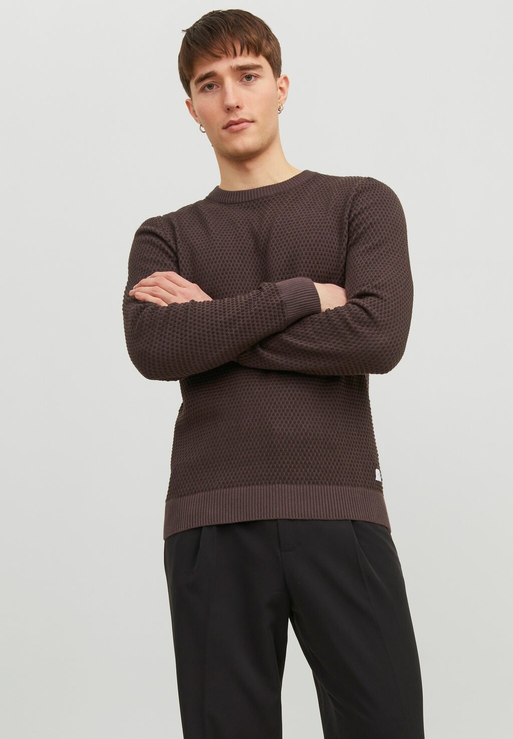 

Свитер JJEATLAS CREW NECK NOOS Jack & Jones, темно-коричневый