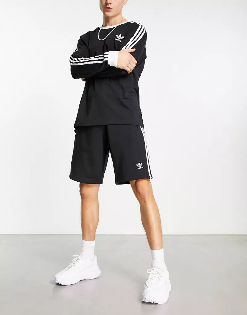 adidas Originals — черные шорты с логотипом в три полосы