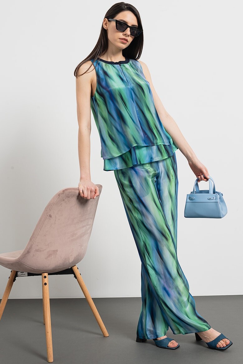 

Короткий топ на молнии Armani Exchange, зеленый