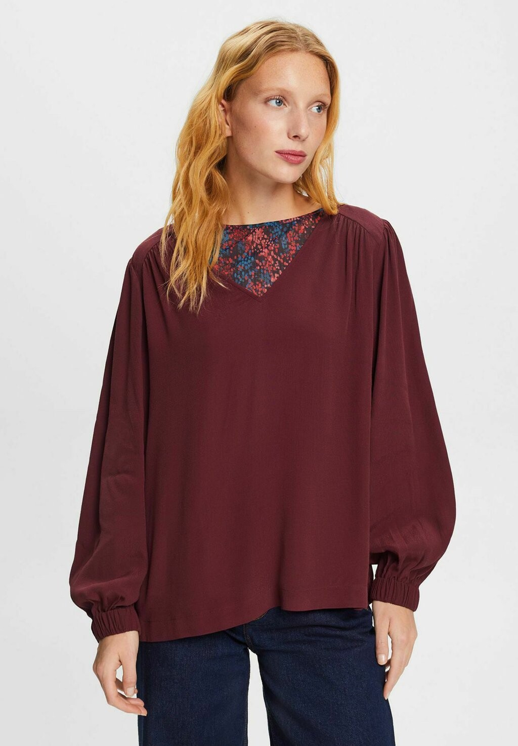 

Блуза Esprit, цвет bordeaux red