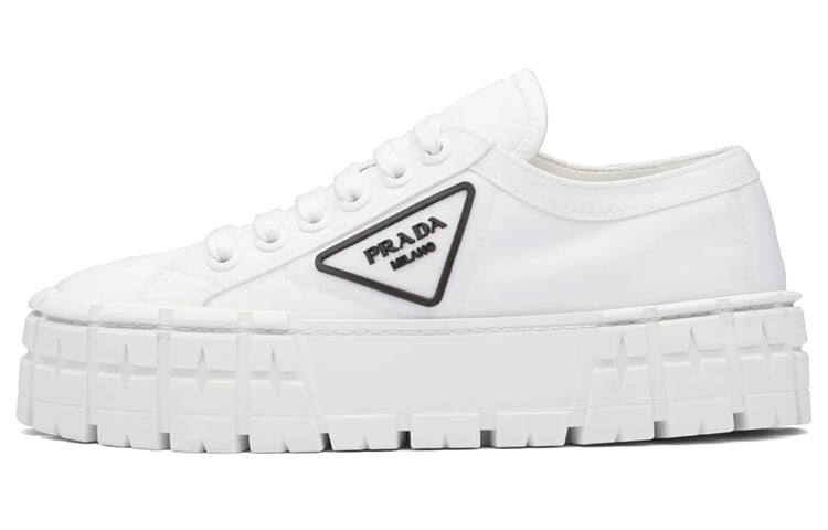 

Кроссовки нейлоновые Prada Wmns на платформе, белый