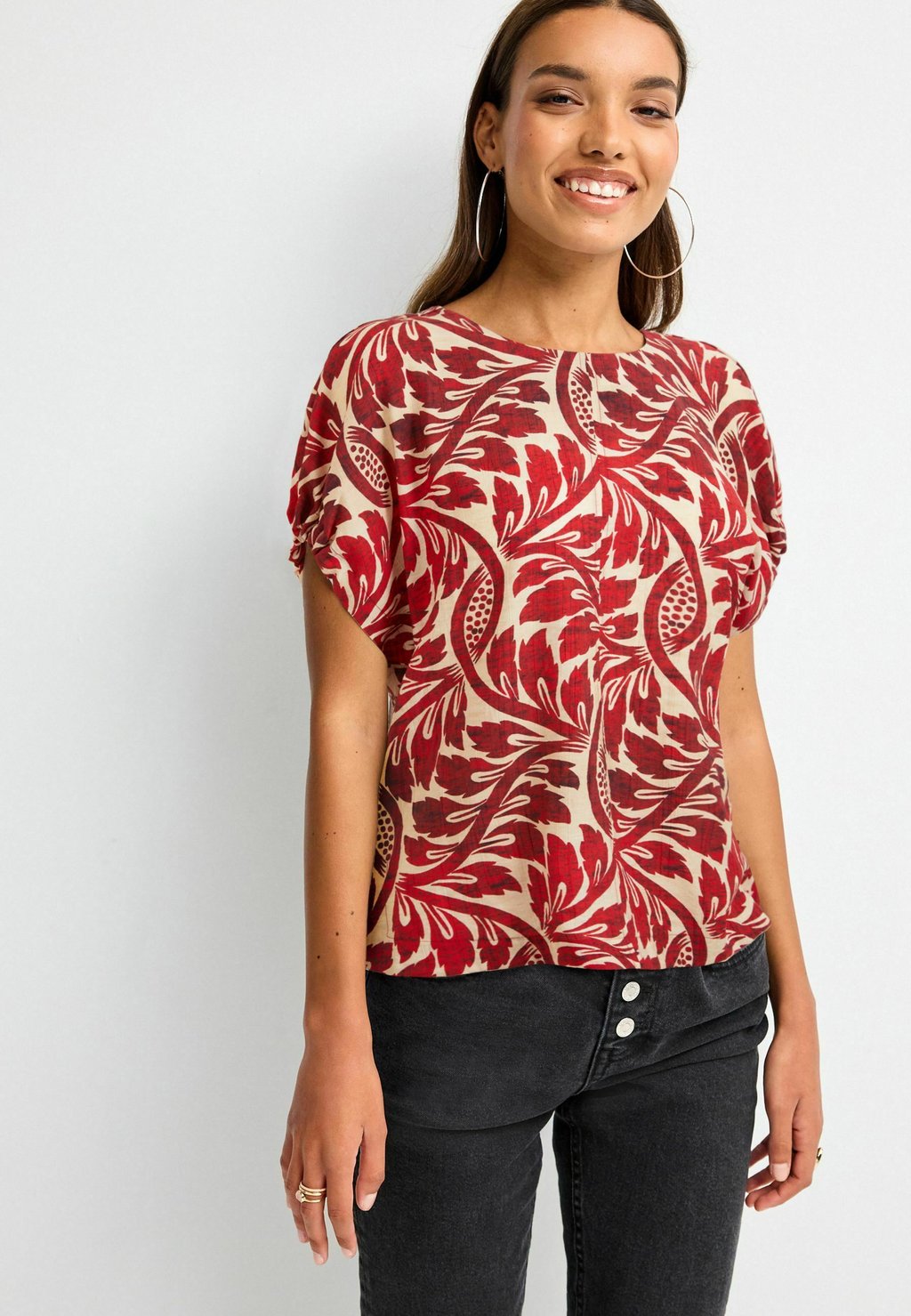 Блузка GATHERED SHORT SLEEVE BOXY-REGULAR Next, цвет red ecru leaf print блузка one shoulder sleeve next цвет red