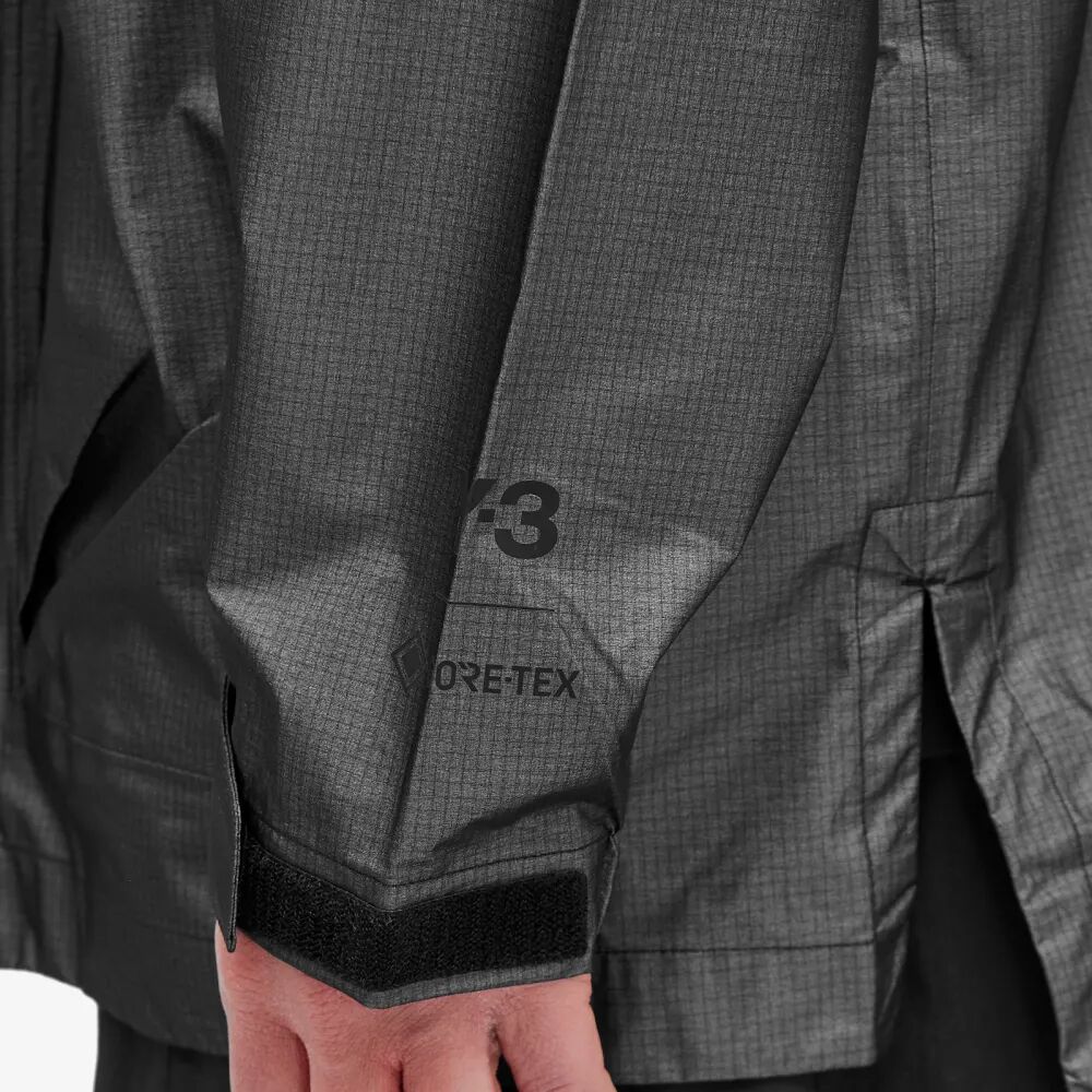 цена Y-3 Куртка gore-tex, черный
