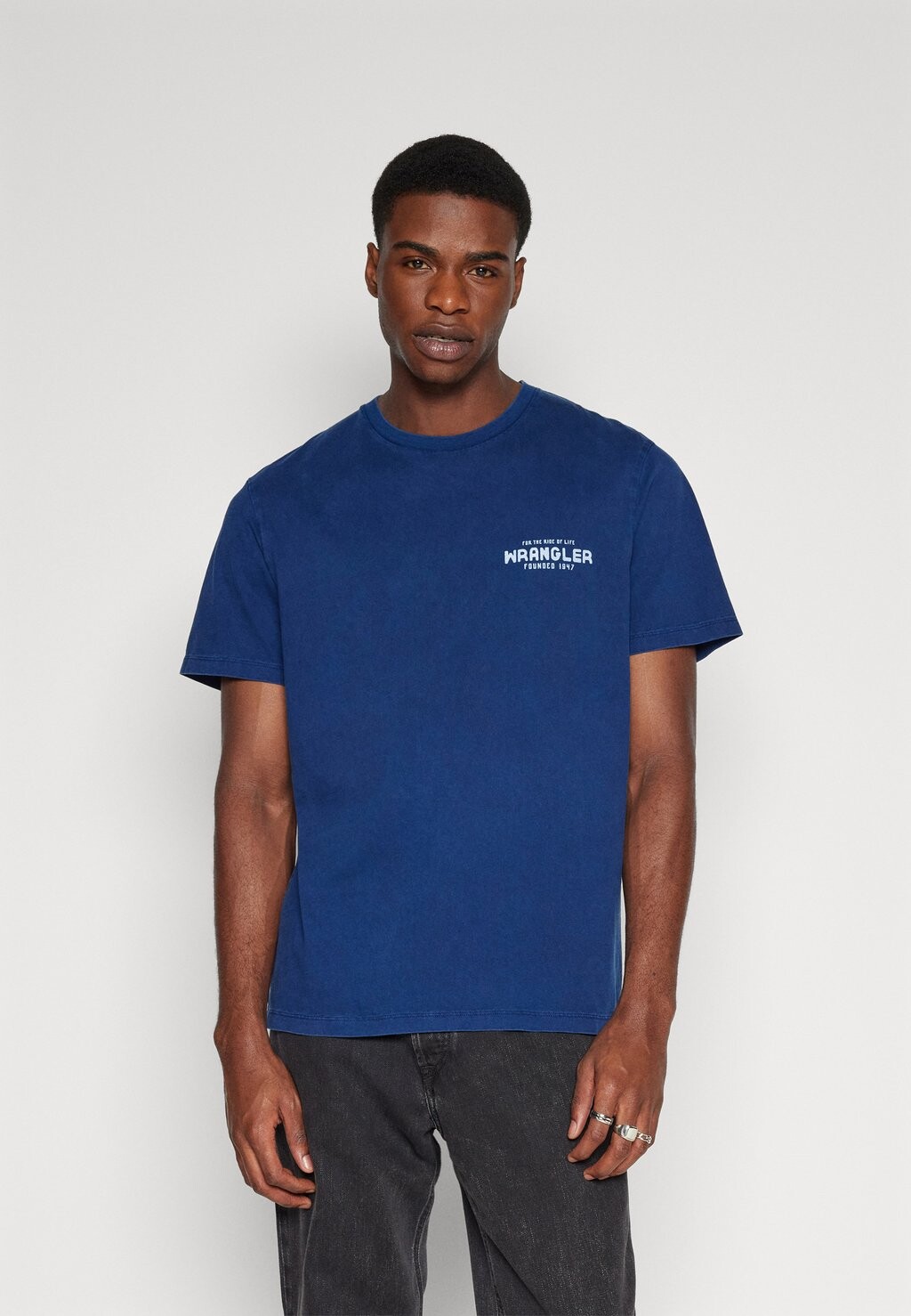 

Футболка с принтом GRAPHIC TEE Wrangler, цвет navy