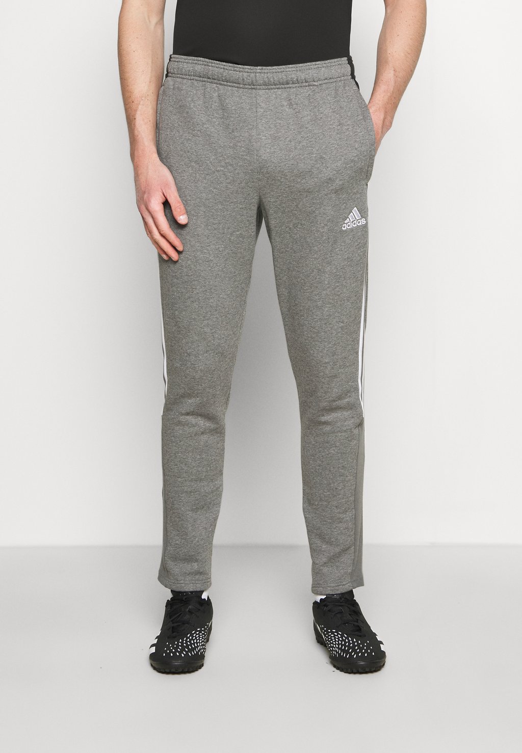 

Спортивные брюки Tiro Adidas, цвет grey