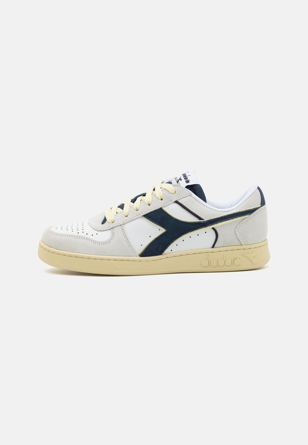 

Кроссовки Diadora