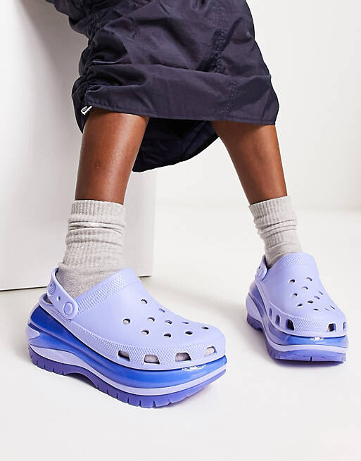 

Сабо Crocs Mega Crush в лунном желе
