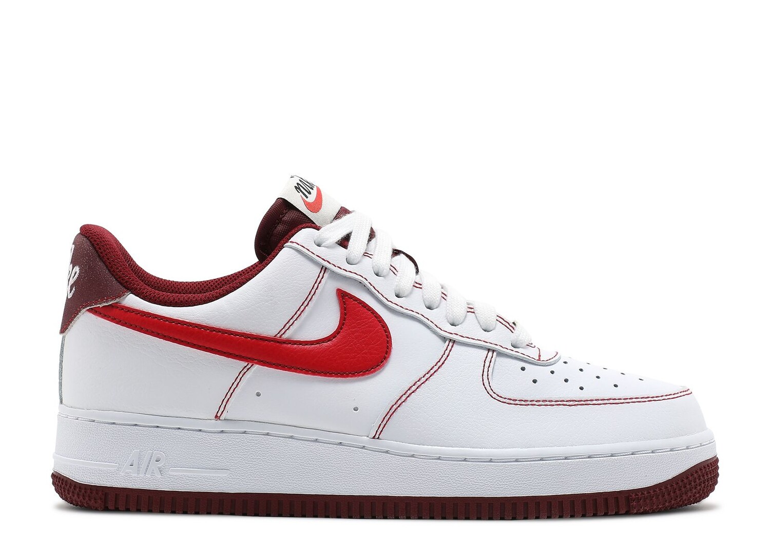 

Кроссовки Nike Air Force 1 '07 'White University Red', белый