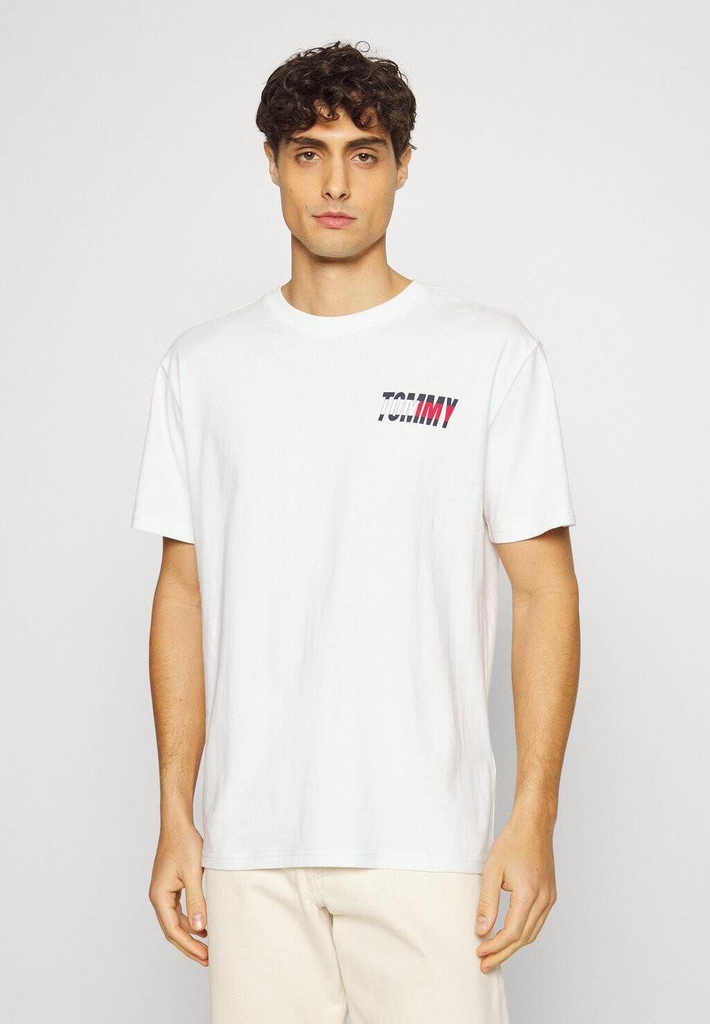 

Футболка с принтом Tommy Jeans, белый