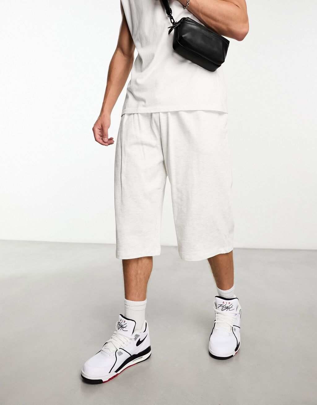 

Удлиненные шорты из джерси белого цвета ASOS DESIGN