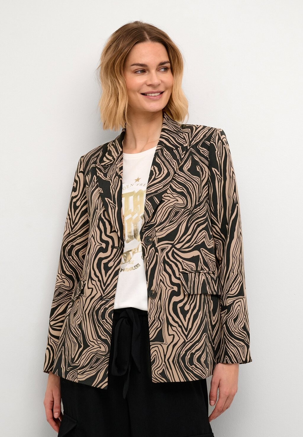 

Блейзер Culture CUMELANIA PRINTED, черный