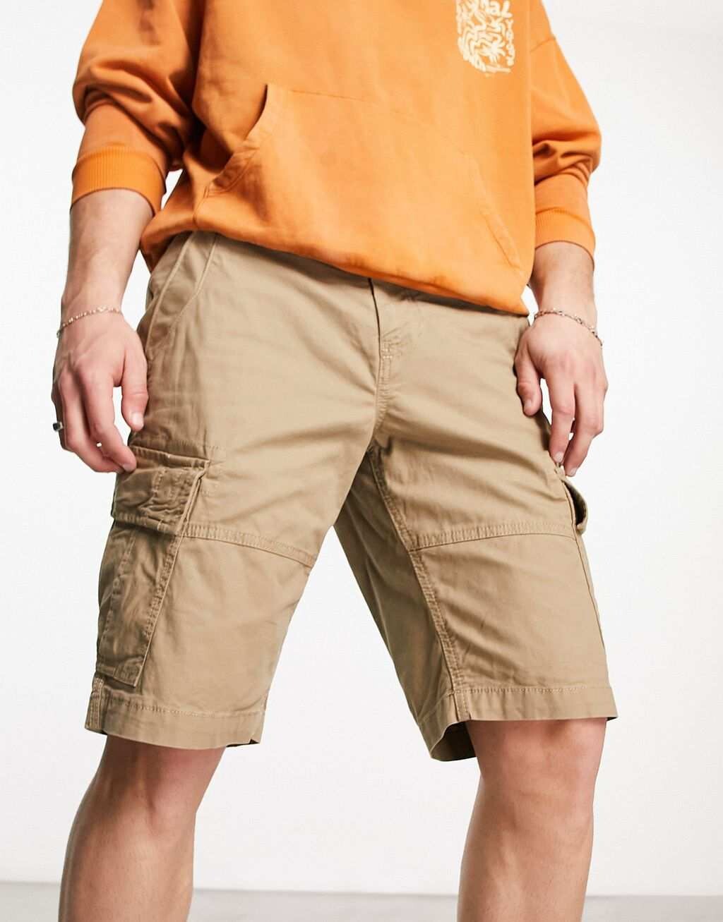 

Бежевые шорты карго Superdry Vintage Core