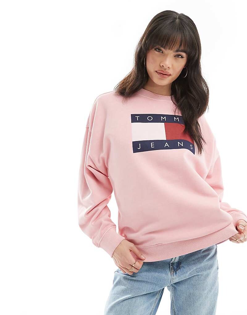 

Tommy Jeans – выцветшая розовая толстовка с логотипом-флагом
