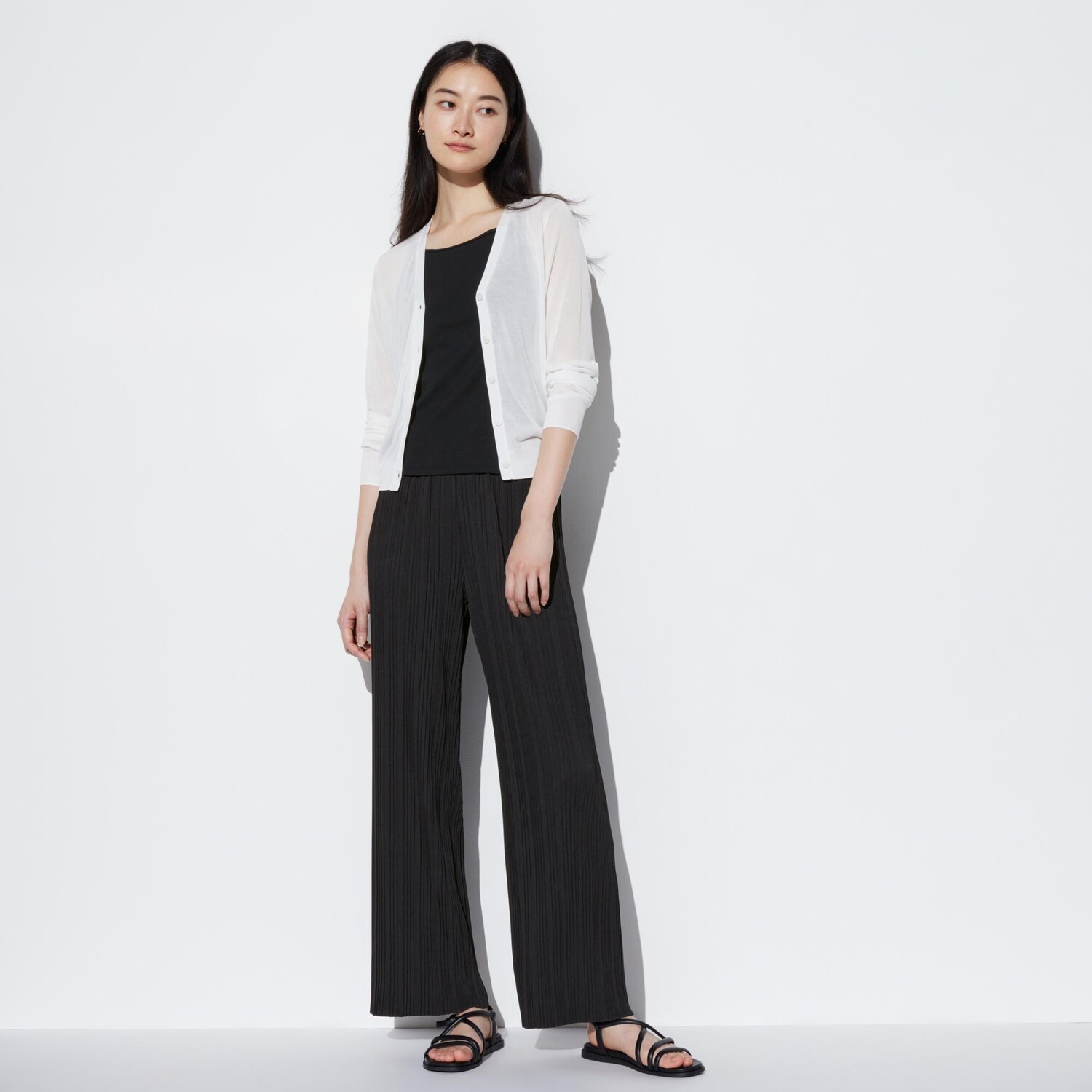 

Брюки-плиссе UNIQLO прямые удлиненные, черный