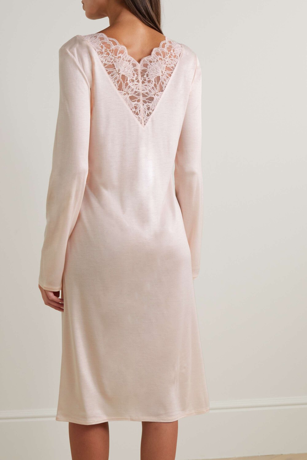 

HANRO Mae модальная ночная рубашка TENCEL с кружевной отделкой, розовый
