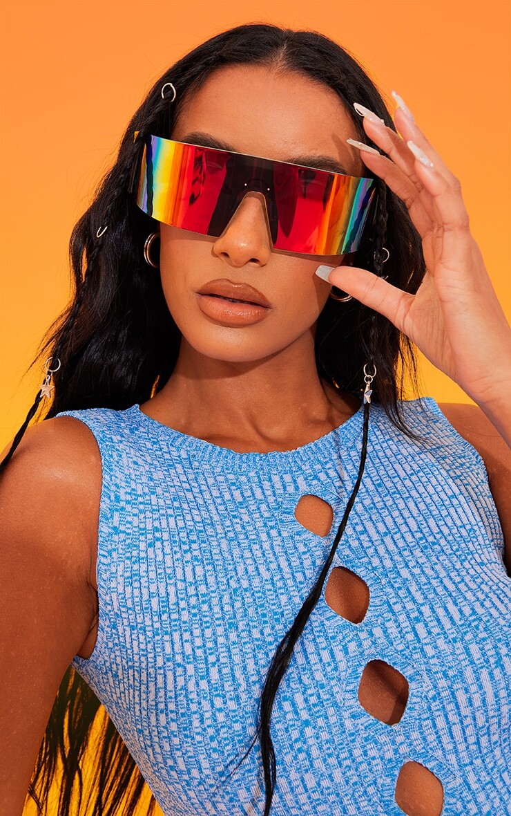 

PrettyLittleThing Солнцезащитные очки с разноцветными зеркалами и запахом вокруг козырька