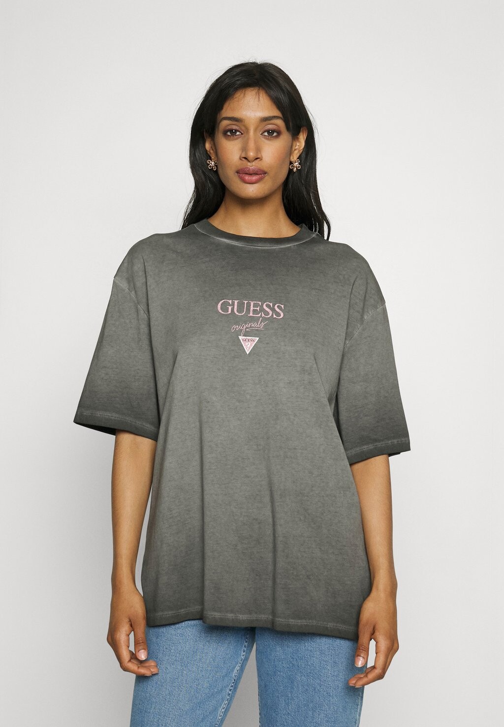 

Футболка с принтом Guess Originals, черный