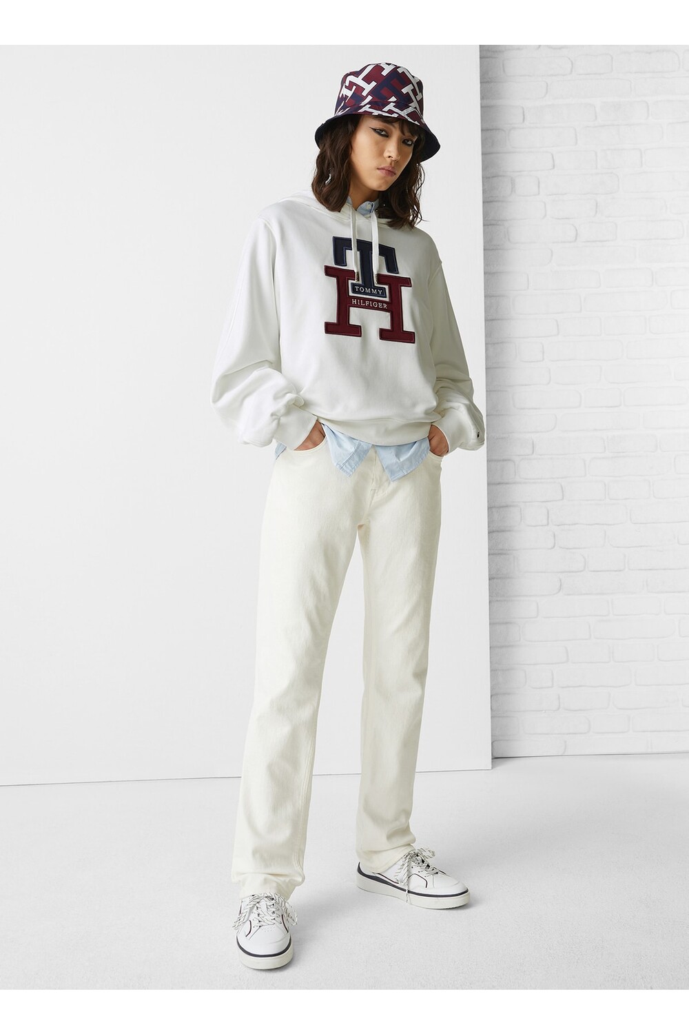

Толстовка Tommy Hilfiger, белый