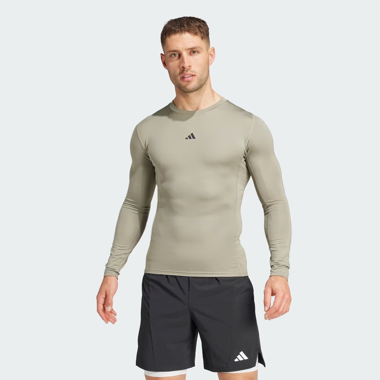 

Компрессионная футболка с длинными рукавами Techfit для тренировок Adidas, цвет Silver Pebble