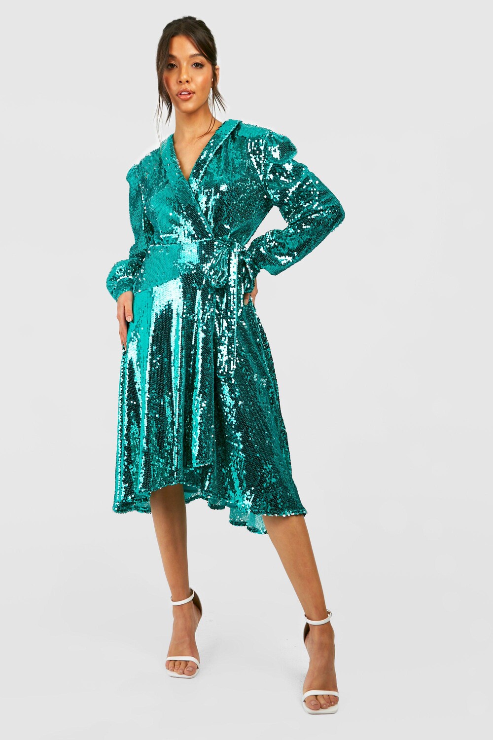 

Платье миди с запахом и пайетками Boohoo, зеленый