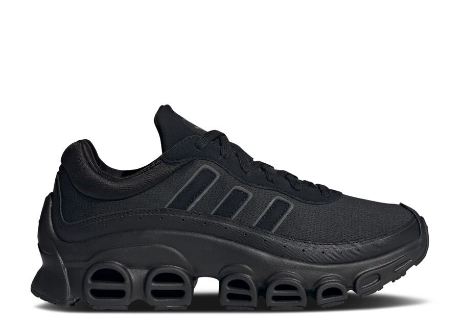 

Кроссовки adidas AdiFOM Megaride, цвет Core Black