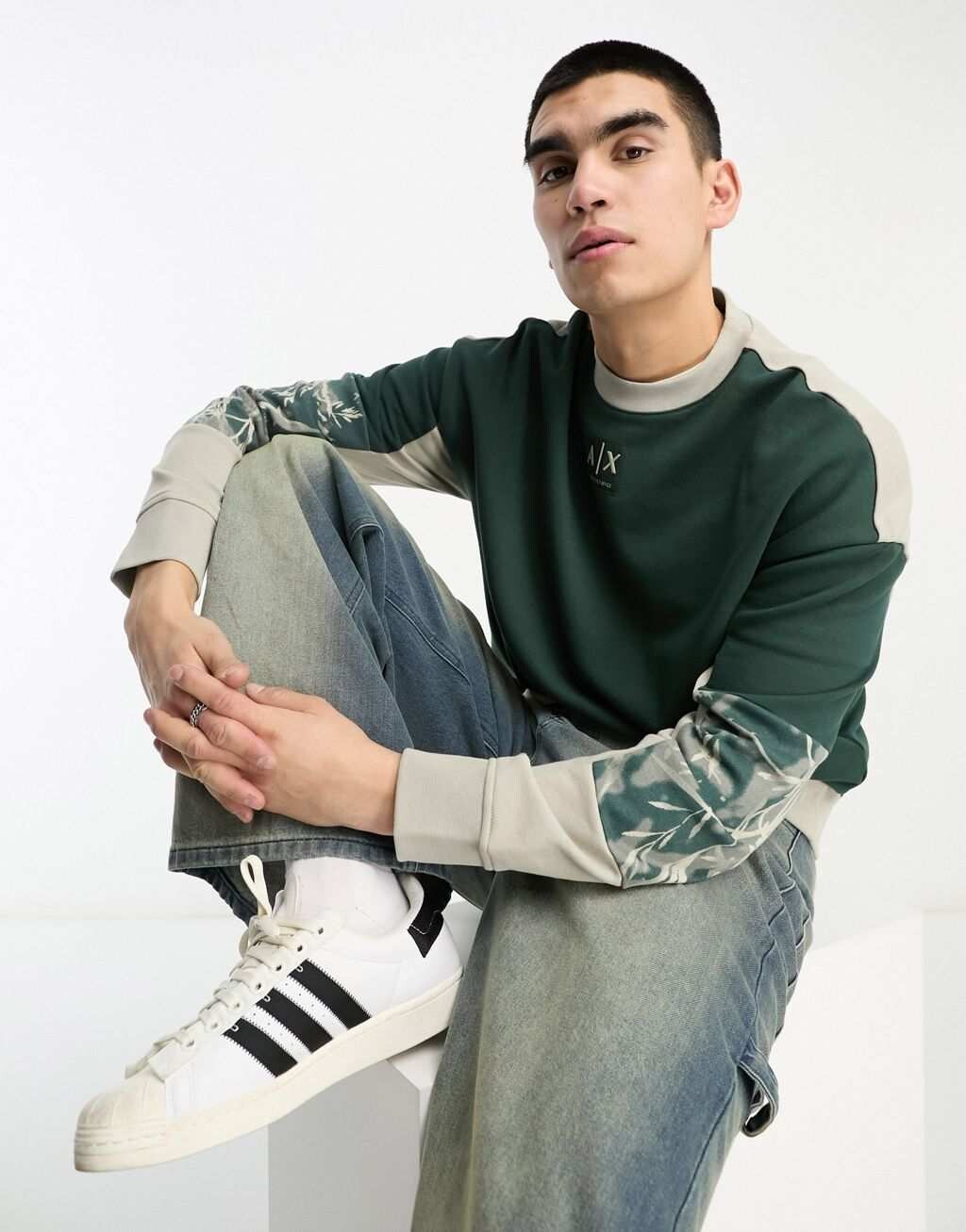 

Зеленый свитшот Armani Exchange Crew