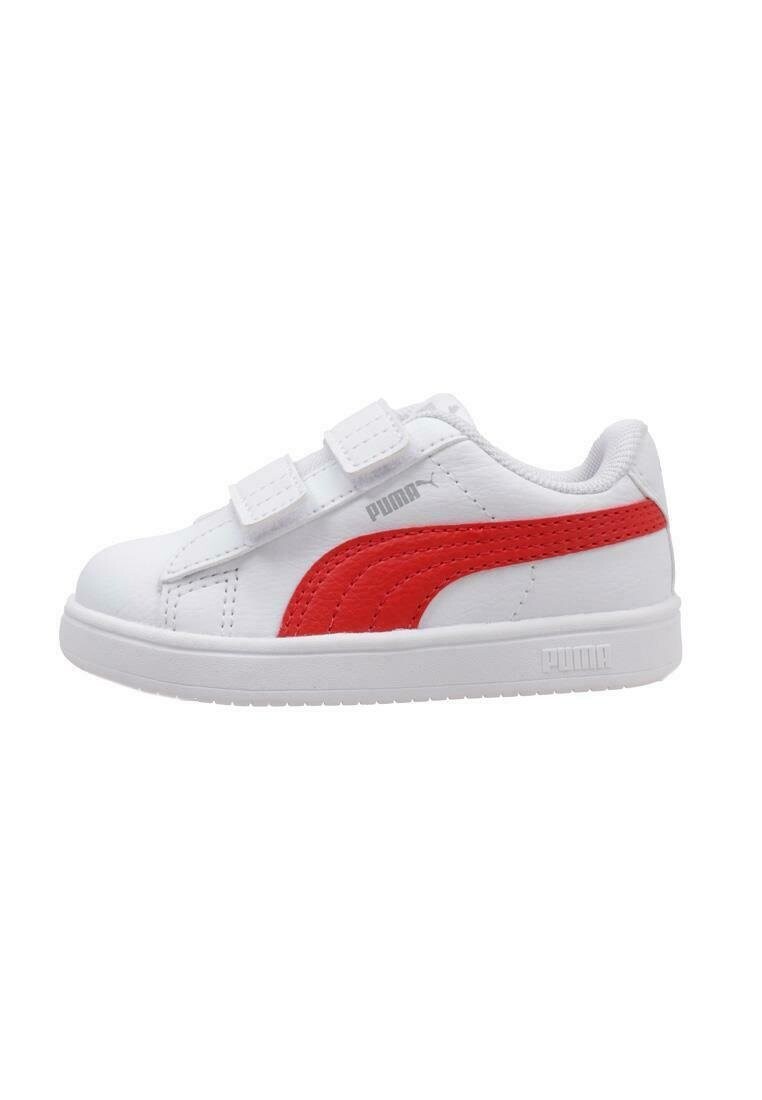 

Детская обувь Puma, красный