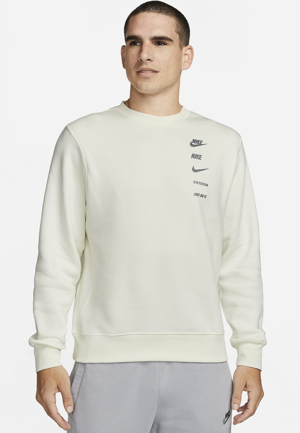 

Толстовка Nike