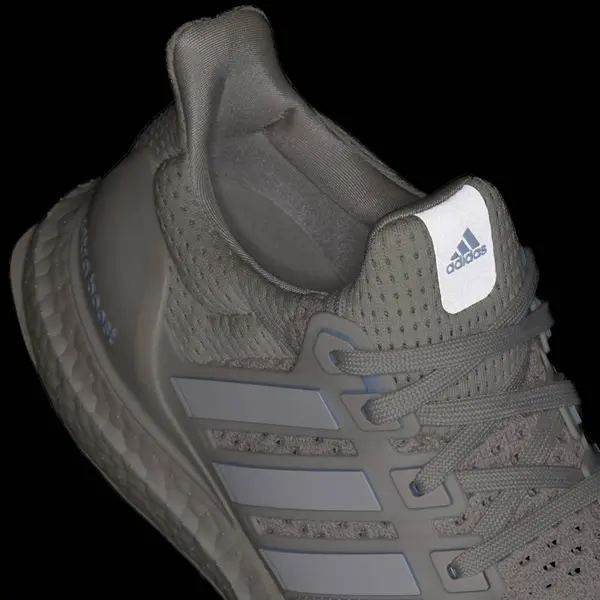 

Кроссовки Womens adidas Ultraboost 1.0 Athletic Shoe, цвет Grey/White/Glow Blue