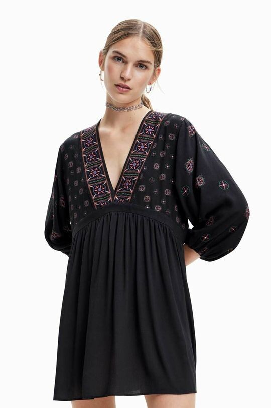 

Дезигуальное платье Desigual, черный