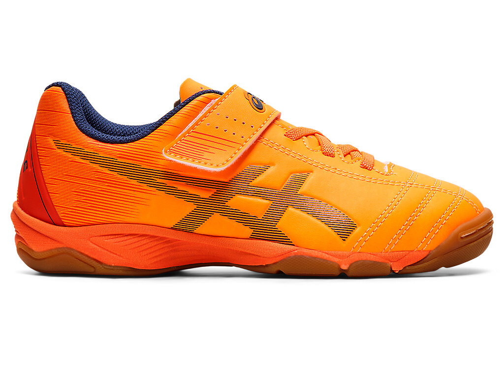 

Кроссовки Asics