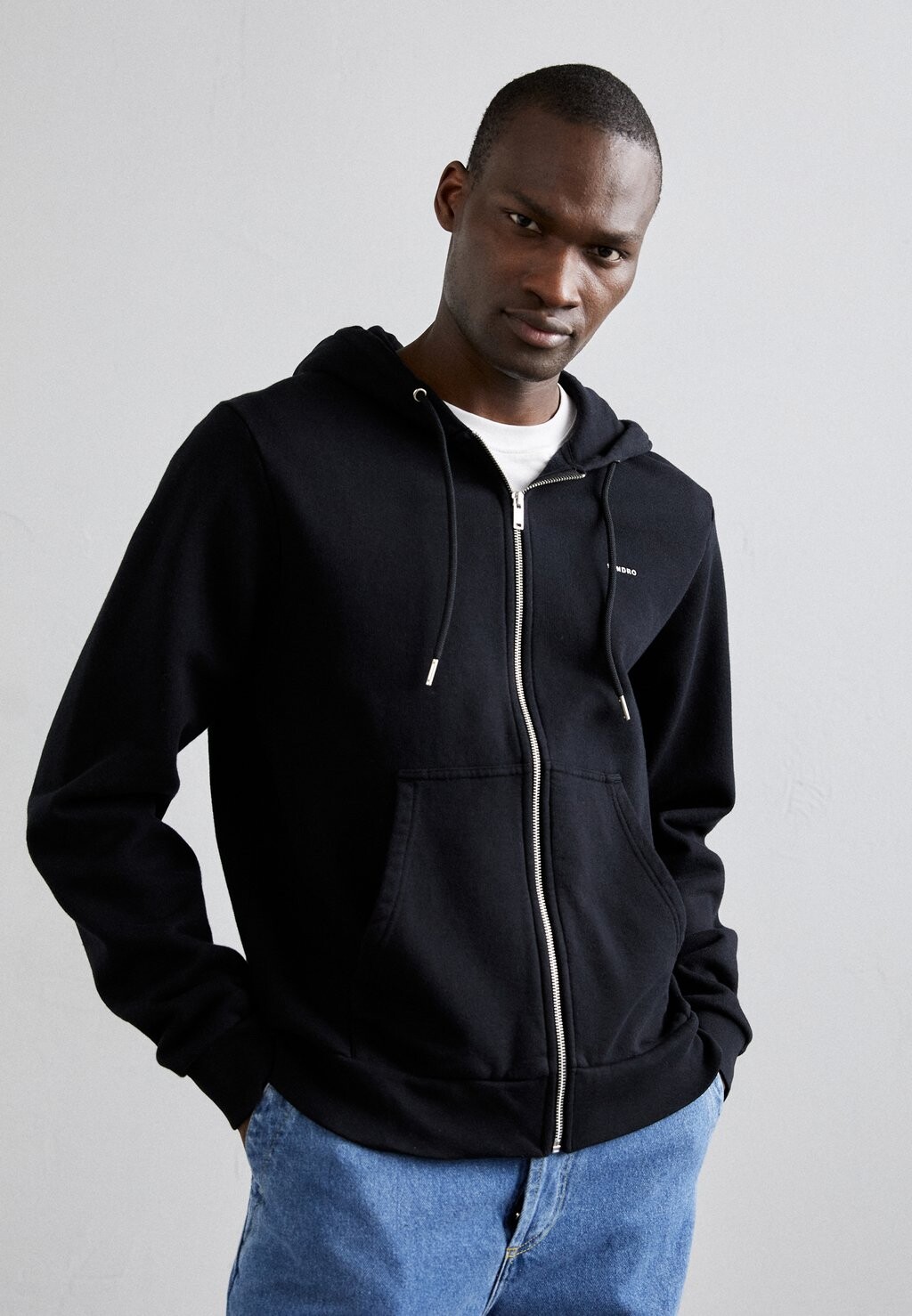 

Толстовка HOODIE sandro, цвет noir