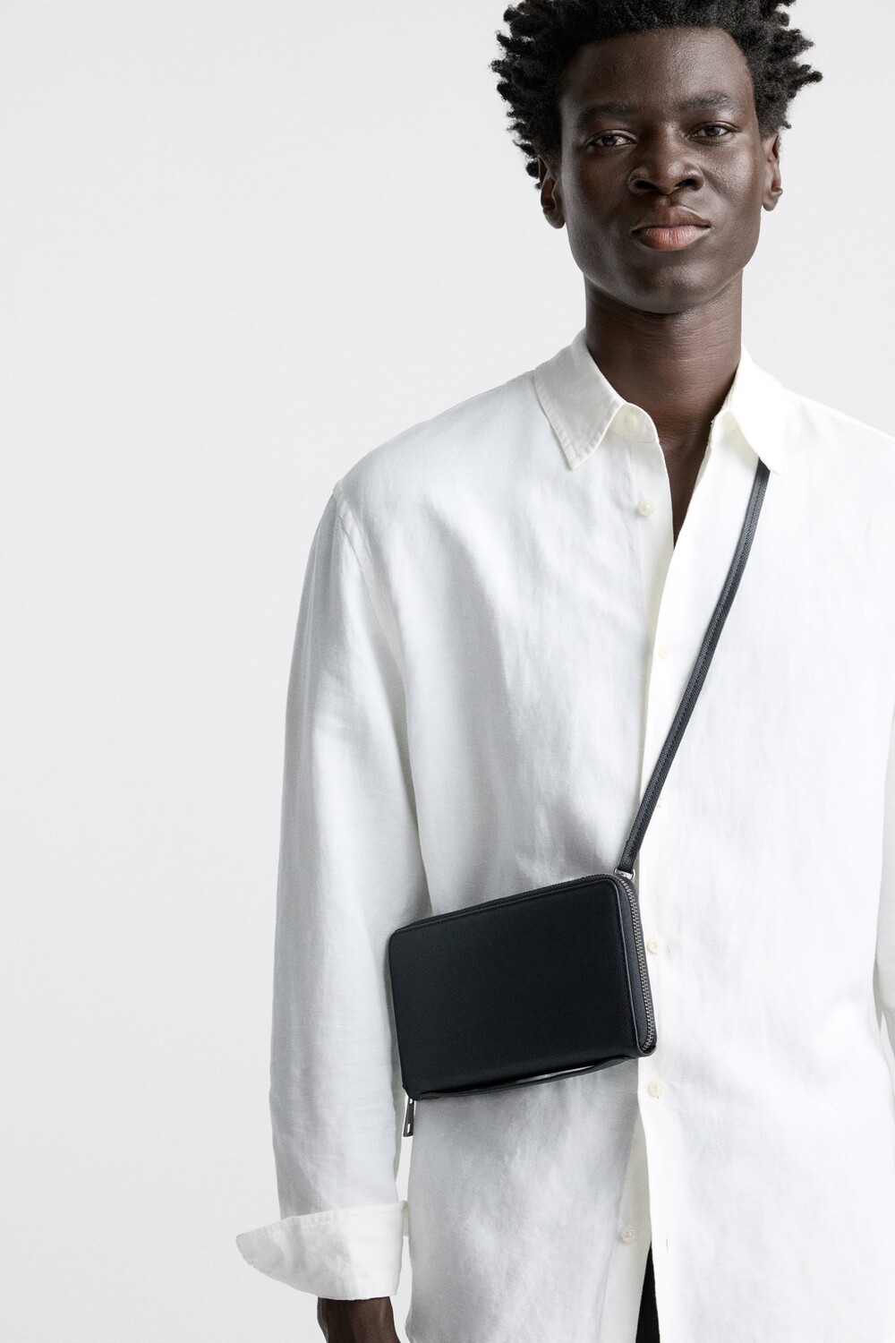

Кошелек на большое плечо Zara, черный