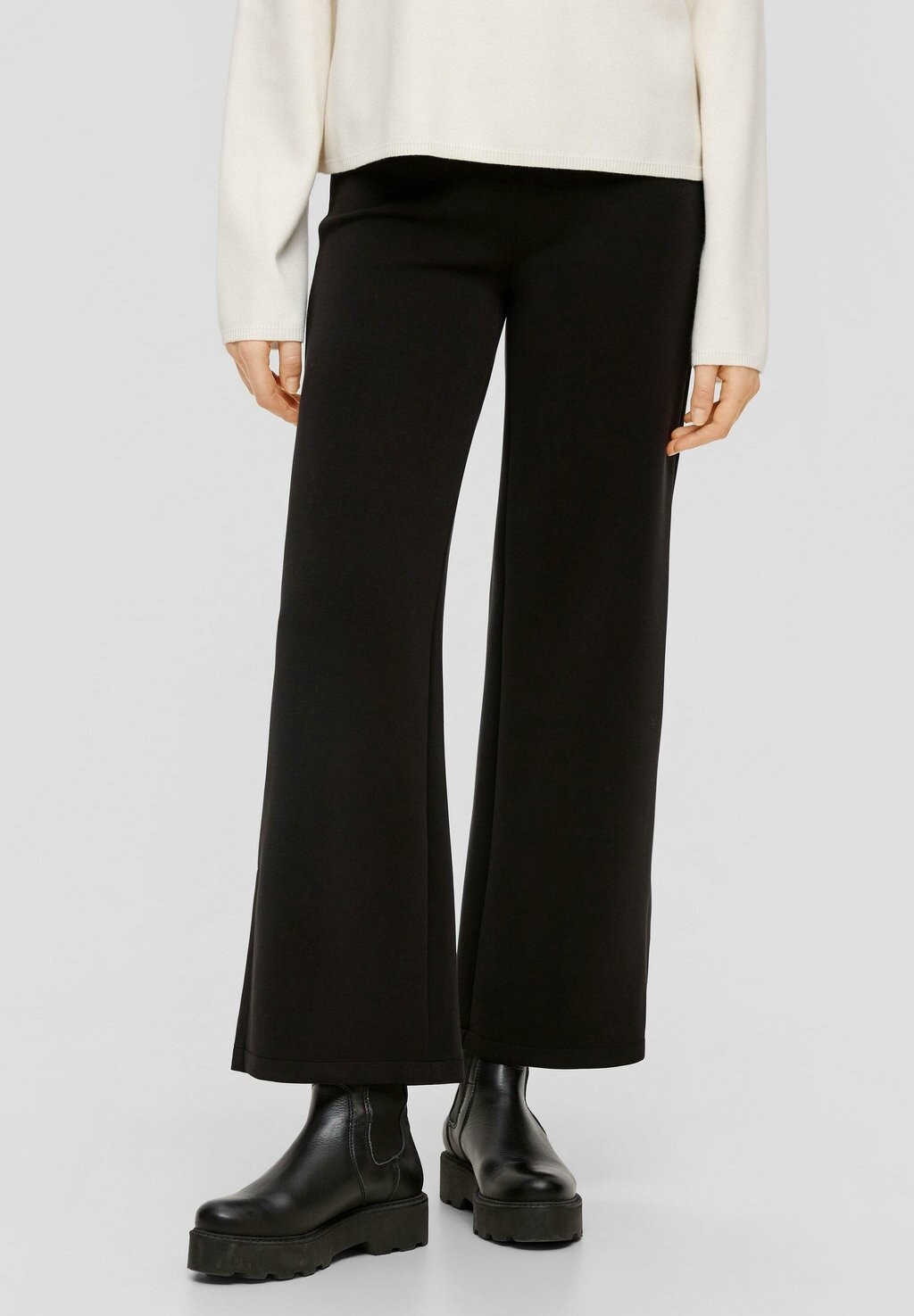 

Брюки WIDE LEG MIT SEITENSCHLITZEN s.Oliver, цвет schwarz
