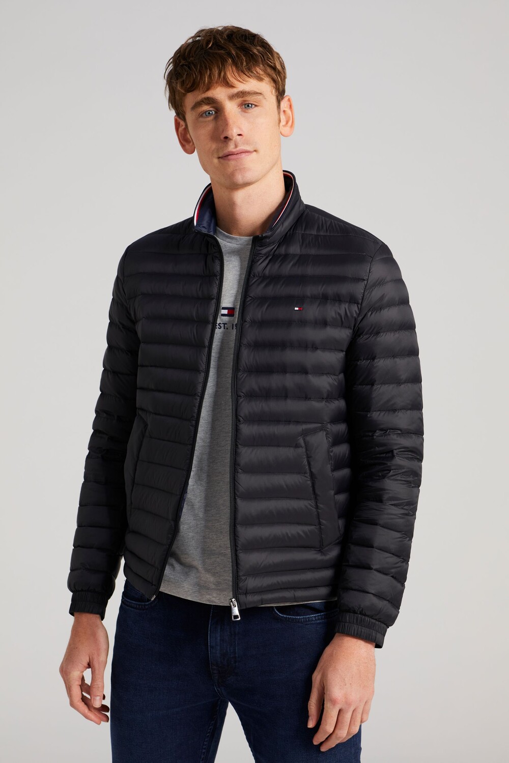 

Синяя круглая складная куртка Core Tommy Hilfiger, черный