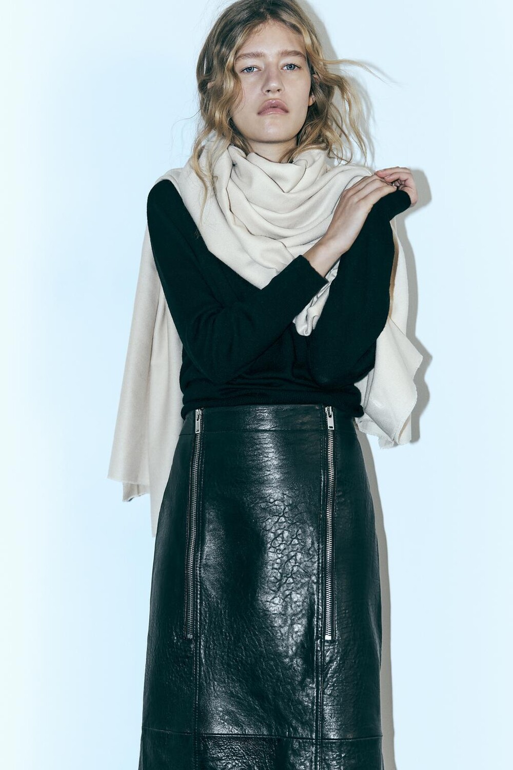 

Супер мягкий шарф ZARA, экрю