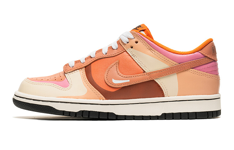 

Женские кроссовки для скейтбординга Nike Dunk