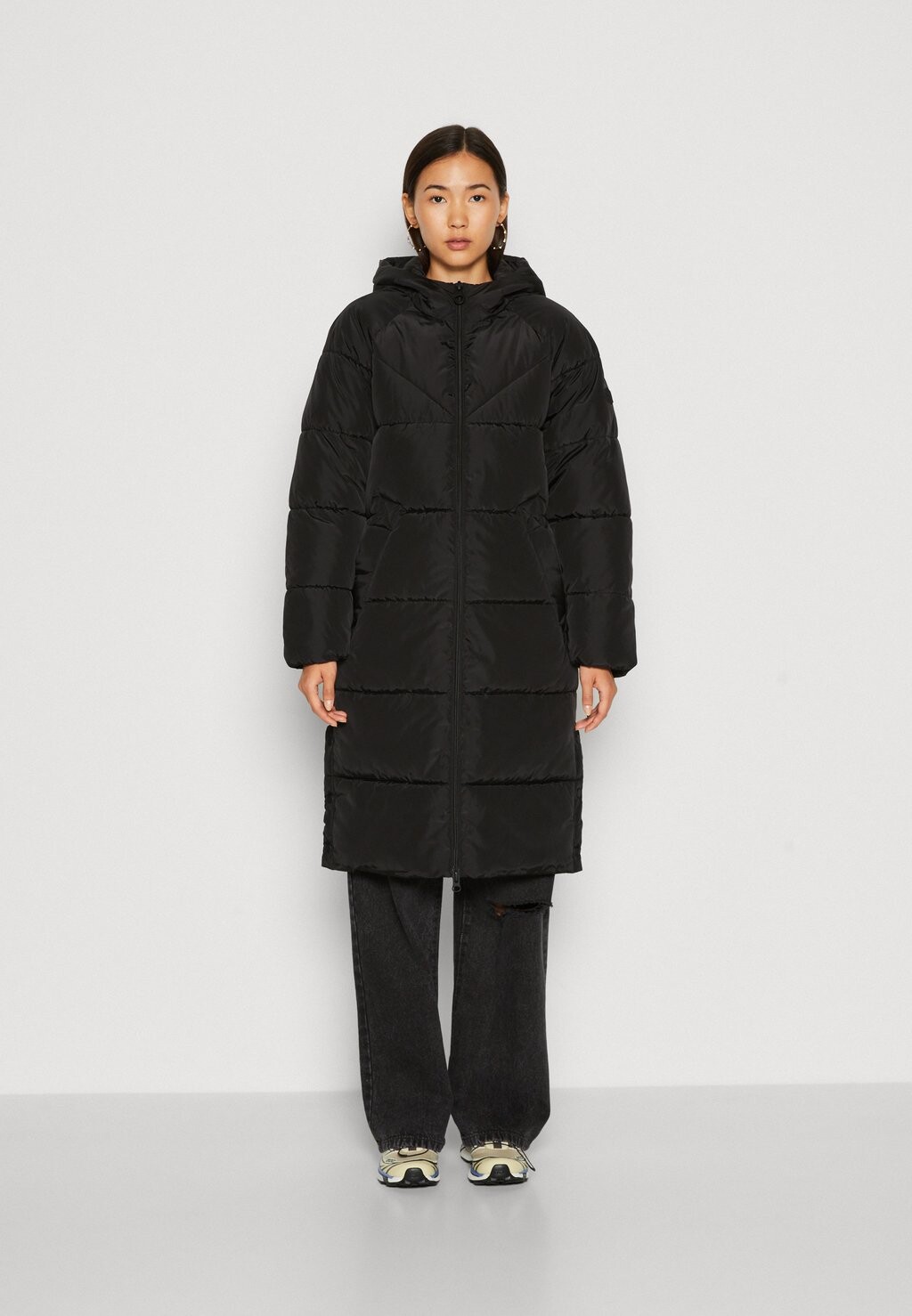 

Зимняя куртка ONLY ONLNEWAMANDA LONG PUFFER COAT, черный