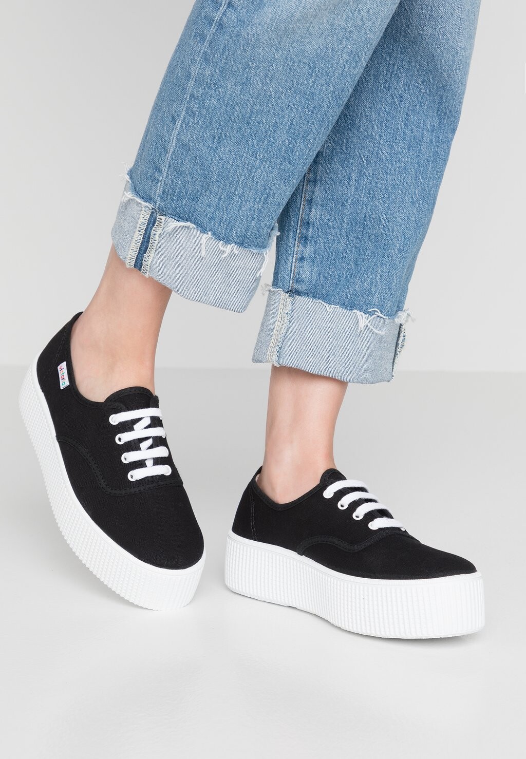 

Кроссовки Victoria Shoes, черный