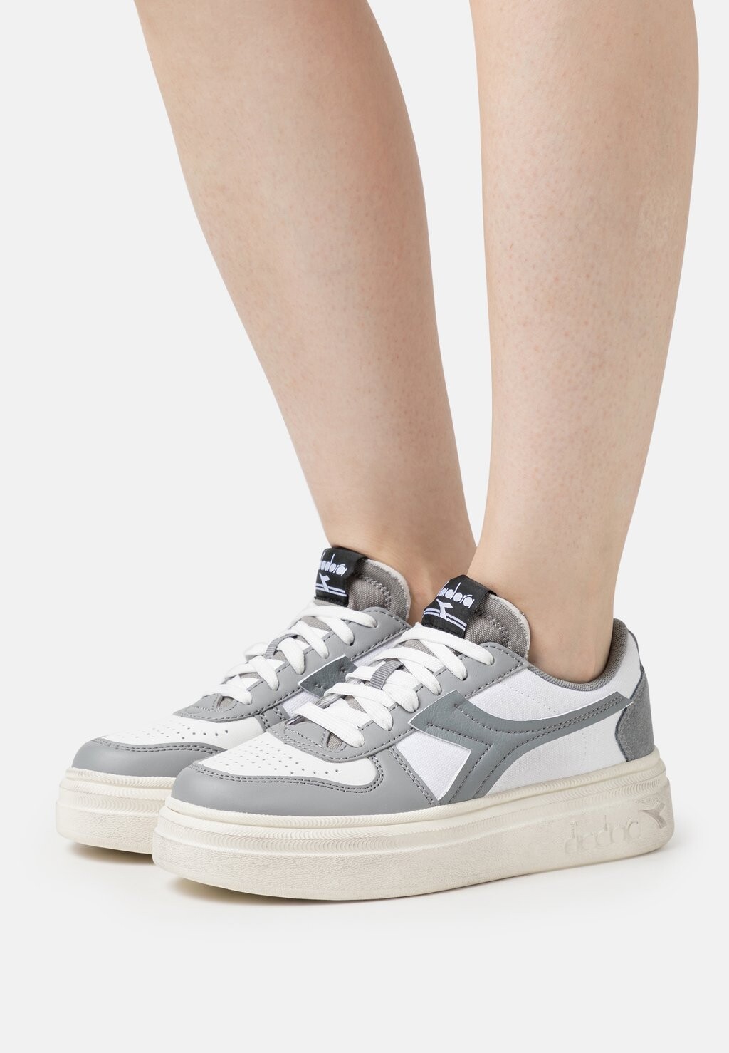 

Кроссовки Diadora