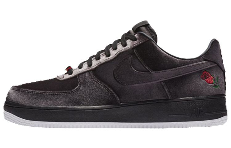 

Кроссовки унисекс для скейтбординга Nike Air Force 1 Low черные