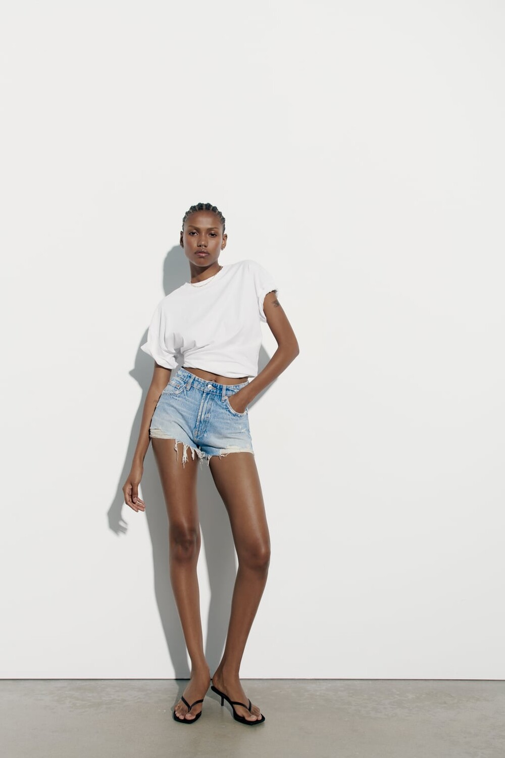

Изогнутые шорты с высокой посадкой trf ZARA, синий
