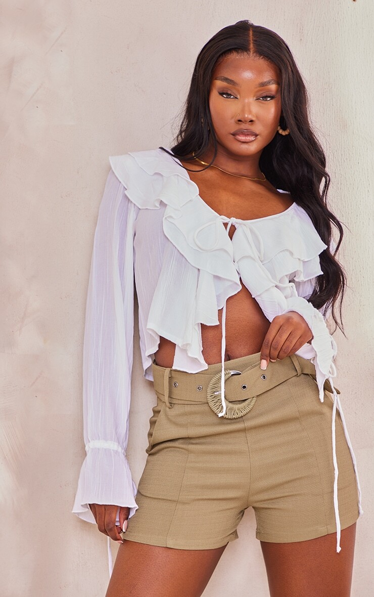 

PrettyLittleThing Высокие льняные шорты цвета хаки с пряжкой