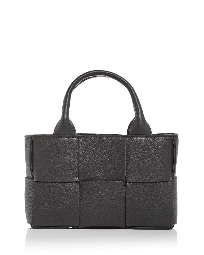 

Плетеная кожаная сумка-тоут Candy Arco Bottega Veneta